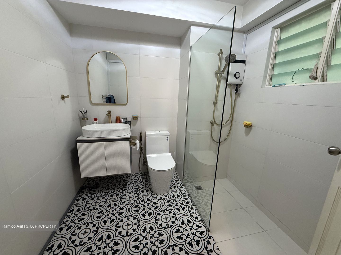 Melville Park (D18), Condominium #501503411